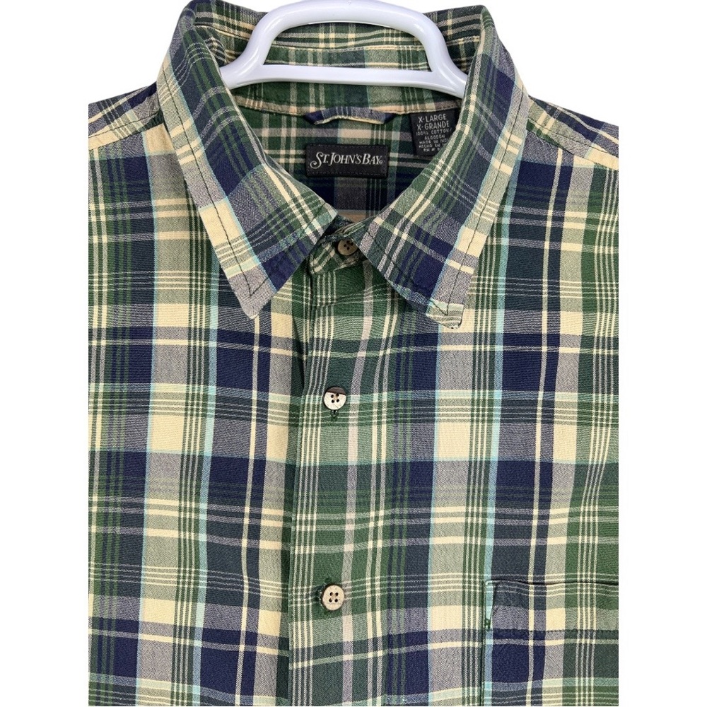 St. Johns Bay Men's XL Short Sleeve Button Front Casual Plaid Shirt